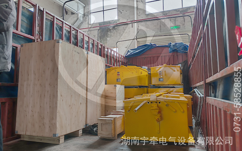 矿用蓄电池电机车出口海外 4.jpg