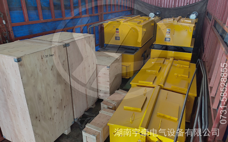 矿用蓄电池电机车出口海外 3.jpg