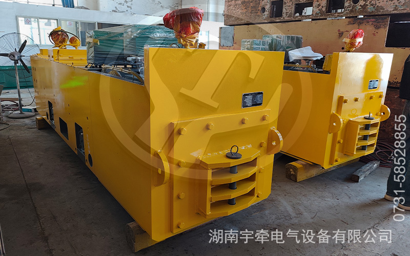 10吨架线式电机车出口海外 1.jpg