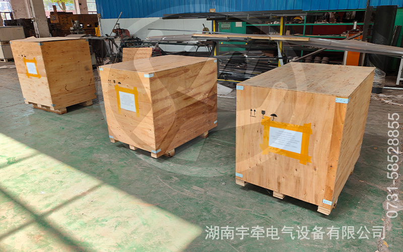 矿用湘潭电机车配件出口海外 1.jpg