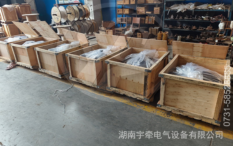 ZQ-21矿用直流牵引电机发货 2.jpg